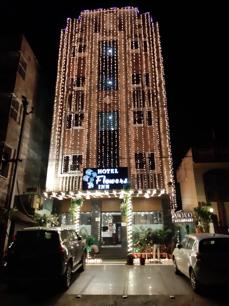 Hotel Flowers Inn