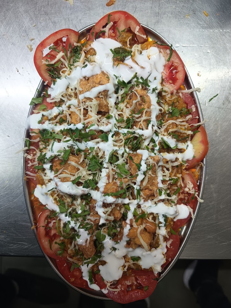 Shree Khodiyar Kathiyawadi Dhaba - Shree Khodiyar Kathiyawadi Dhaba, shop no 119/120, Krishna Platina, Cross Road, New VIP Rd, opp. Earth Icon, near Khodiyar Nagar, Sardar Estate, Sayaji Park Society, Vadodara, Gujarat 390019, India