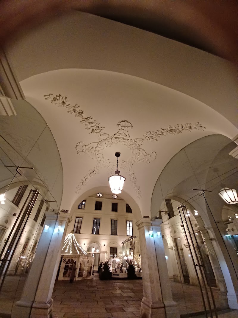 Palais Schönborn - Palais Schönborn, Renngasse 4, 1010 Wien, Austria