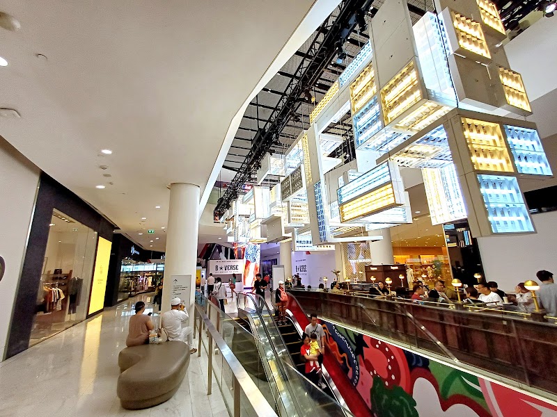 EmQuartier - EmQuartier 695 Sukhumvit Rd, Khwaeng Khlong Tan Nuea, Watthana, Krung Thep Maha Nakhon 10110, Thailand