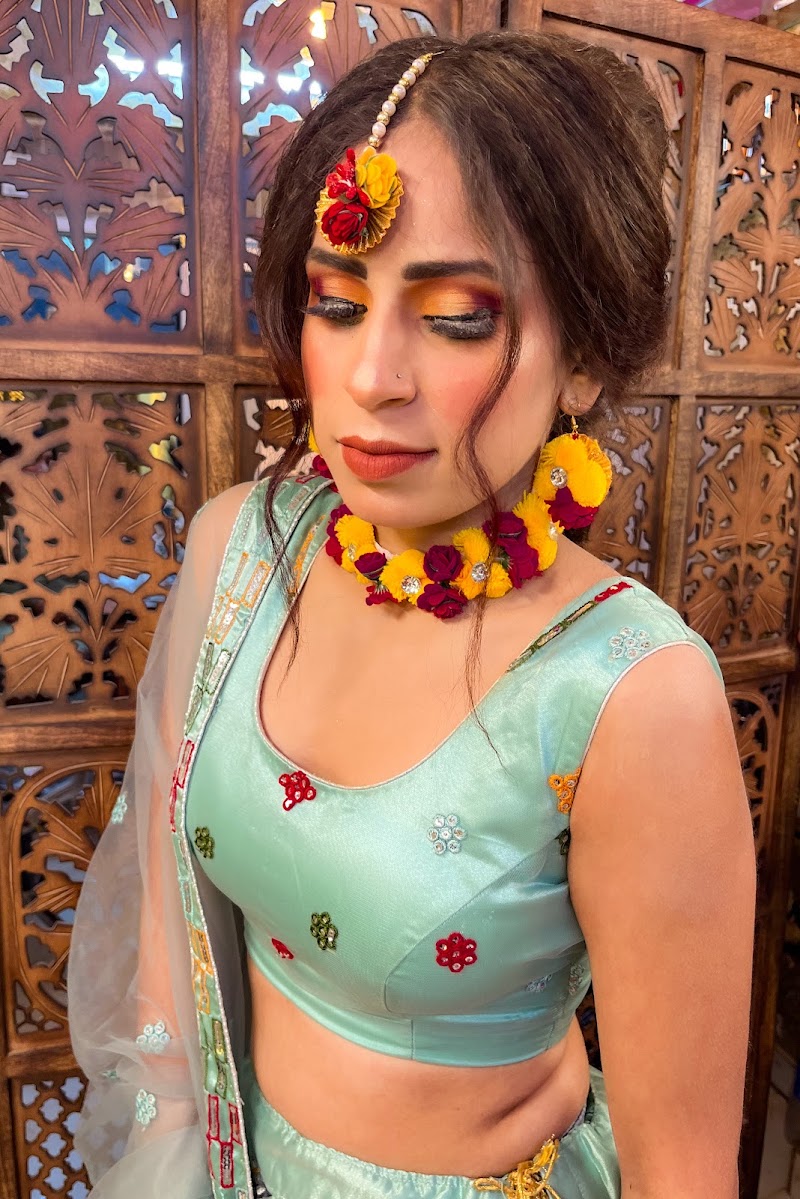 Tanisha & Barkha MakeUp Studio & Academy - Tanisha & Barkha MakeUp Studio & Academy Gulabi bagh Ddd flat gate no 1,Shastri Nagar metro station near gulabi Bagh ga, Block A, Shastri Nagar, Delhi, 110052, India