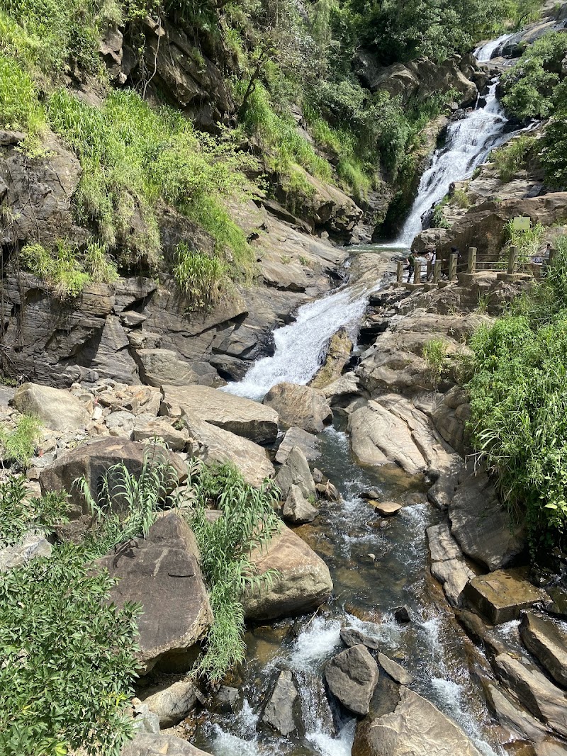 Ravana waterfall - Ravana waterfall, R3R3+CWP, Wellawaya-Ella-Kumbalwela Hwy, Ella, Sri Lanka