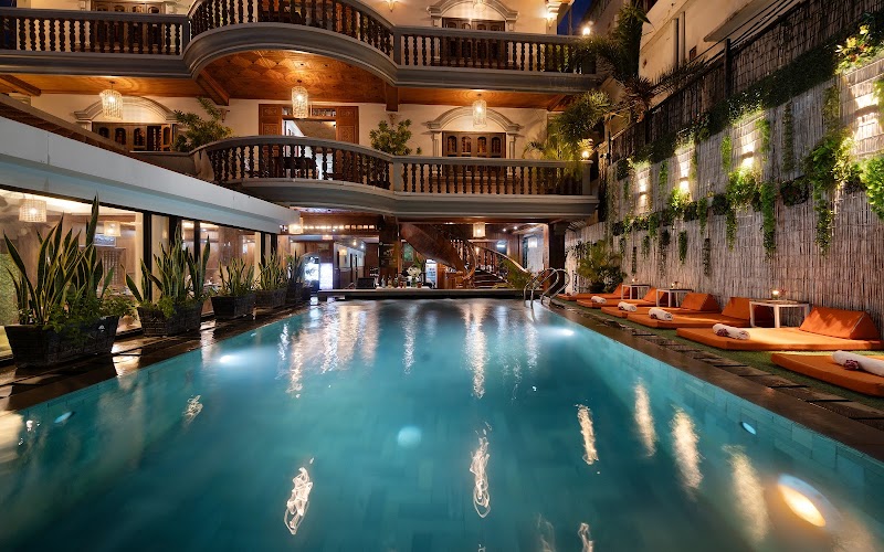 Siem Reap Center Hotel - Siem Reap Center Hotel, 9V63+PM7, Taphul Rd, Krong Siem Reap 17000, Cambodia