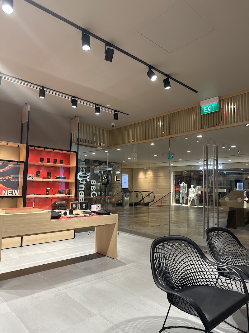 Leica Store Marina Bay Sands - Leica Store Marina Bay Sands 2 Bayfront Ave, # B1 - 82A The Shoppes at Marina Bay Sands, Singapore 018972