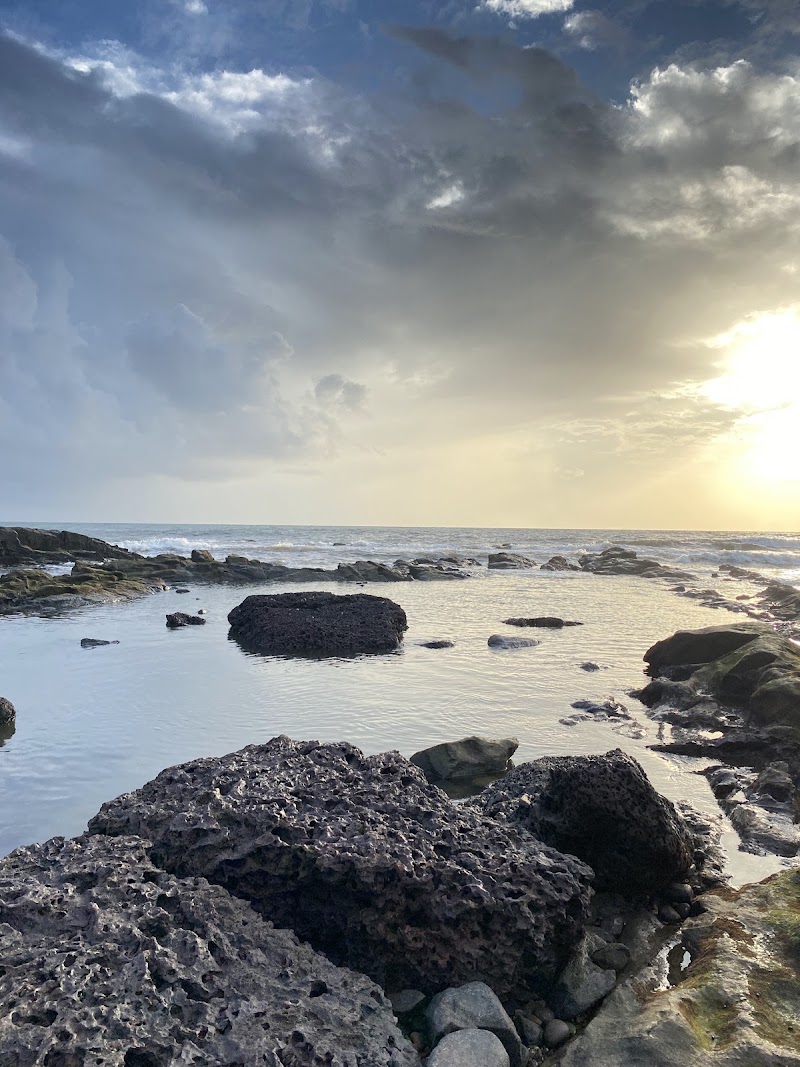 Anjuna beach - Anjuna beach, HPMP+QRQ, Dmello Vaddo, Anjuna, Goa 403509, India