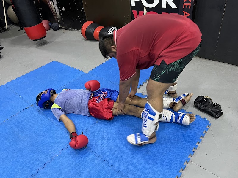 MMA MADNESS ACADEMY - MMA MADNESS ACADEMY, Johnny Castle, Wodehouse Rd, Colaba, Mumbai, Maharashtra 400005, India