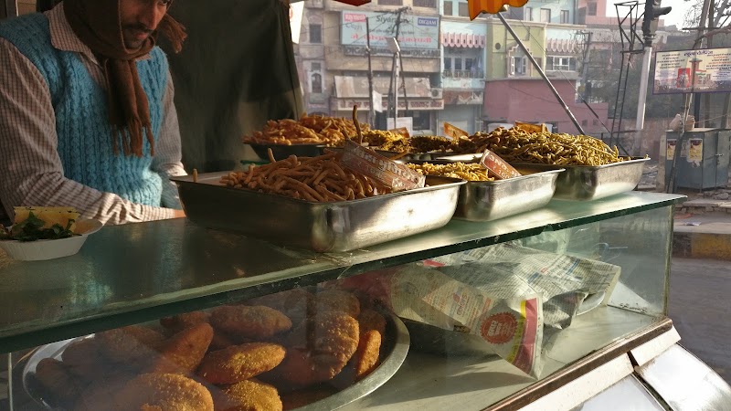 Bikaner Bhujia Bhandar - Bikaner Bhujia Bhandar, Station Rd, Satta Bazaar, Kote Gate, Bikaner, Rajasthan 334001, India