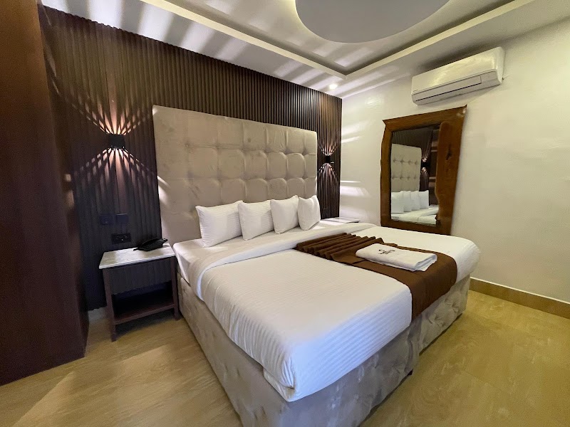 PRESKEN HOTELS ALADE AVENUE - PRESKEN HOTELS ALADE AVENUE 17, Alade Avenue off awolowo way behind kalakuta museum, ikeja Lagos 17, Alade Avenue off awolowo way behind kalakuta museum, ikeja Lagos, Allen, Lagos 100271, Lagos, Nigeria
