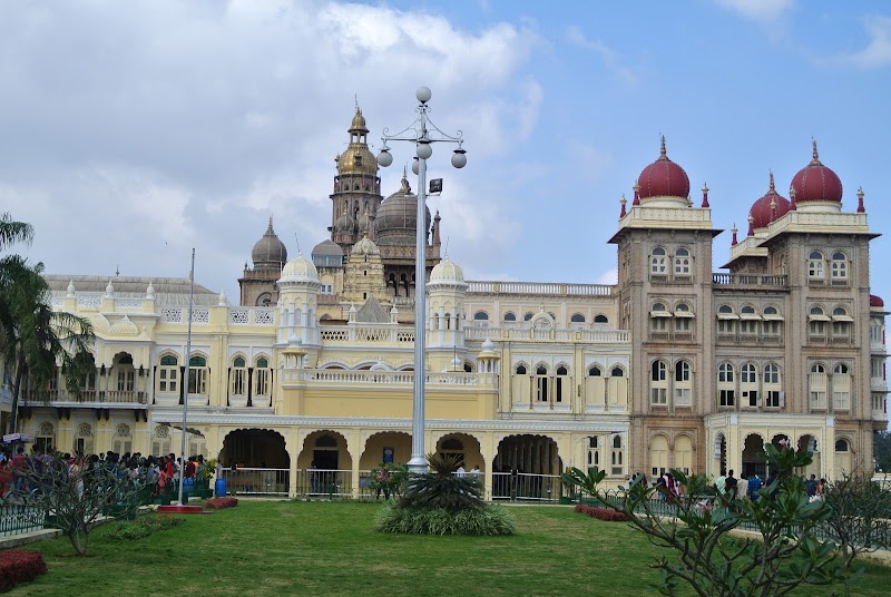 Jaganmohana Palace (Sri Jayachamarajendra Art Gallery) And Auditorium - Jaganmohana Palace (Sri Jayachamarajendra Art Gallery) And Auditorium Jagan Mohan Palace Road, Subbarayanakere, Chamrajpura, Mysuru, Karnataka 570004, India