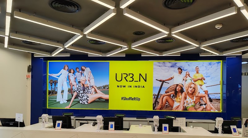 Max - Max 1st & 2nd Floor, Pebbles Mall, Revenue Estate of Ajronda, Unit No 9, near Metro Station Bata Chowk, Sector 12, Faridabad, Haryana 121007, India