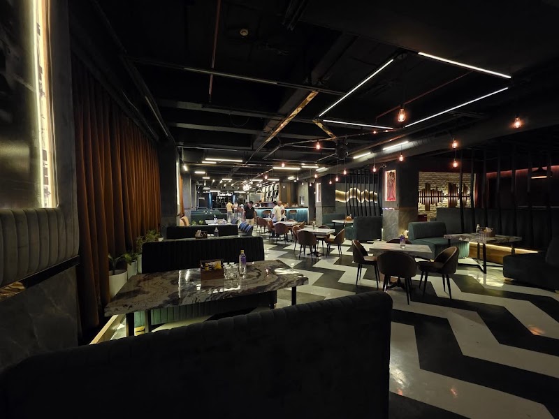 Drunken Affair Rooftop & Lounge (Greater Noida Sector 4) - Drunken Affair Rooftop & Lounge (Greater Noida Sector 4) 03, GH-O1, Embark Plaza, CS, Greater Noida W Rd, Gaur City 1, Sector 4, Noida, Ghaziabad, Uttar Pradesh 201318, India