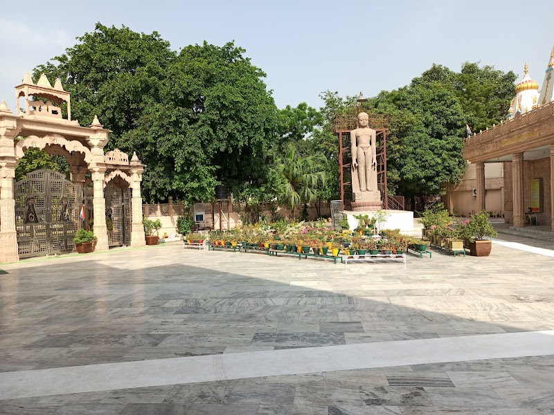 Shri Digambar Jain Mandir and Dharamshala - Shri Digambar Jain Mandir and Dharamshala, Ram Leela Maidan Sector, 27B, Sector 27, Chandigarh, 160019, India