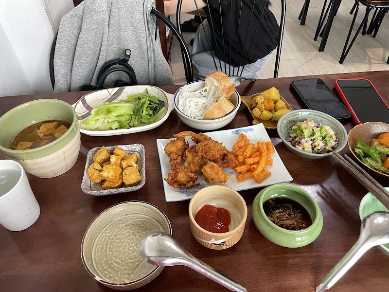 Quán chay Lá | Vegetarian Restaurant - Quán chay Lá | Vegetarian Restaurant 66/10 Phạm Ngọc Thạch, Xuân Hòa, Hồ Chí Minh 700000, Vietnam