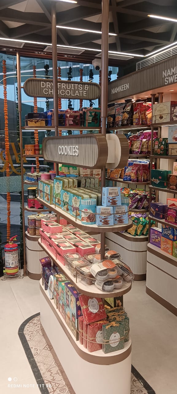 Haldiram's - Terminal 1 - Haldiram's - Terminal 1, Store No 18, level 1, Forecourt, Arrival Terminal 1, IGI Airport, New Delhi, Delhi 110037, India