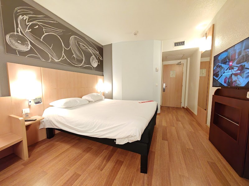 ibis Barcelona Cornella - ibis Barcelona Cornella Carrer Albert Einstein, 08940 Cornellà de Llobregat, Barcelona, Spain
