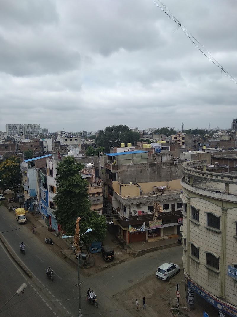 Central Hotel - Central Hotel 670, Chhota Loharpura, Gandhibagh, Nagpur, Maharashtra 440032, India