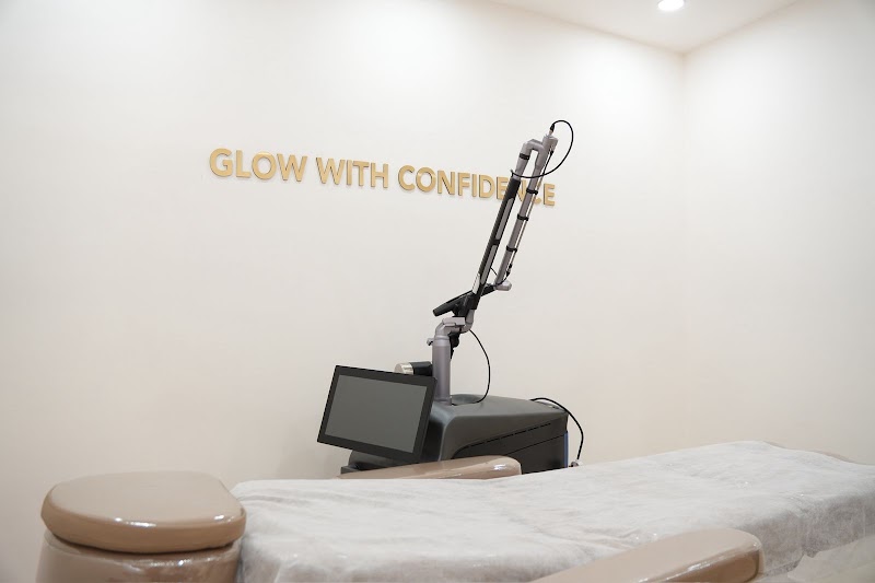 The Derma Clinics by Dr. Sanchi Gupta - The Derma Clinics by Dr. Sanchi Gupta 2nd Floor, Plot 1205, opposite Galleria Market, Sector 28, DLF Phase IV, Gurugram, Haryana 122002, India
