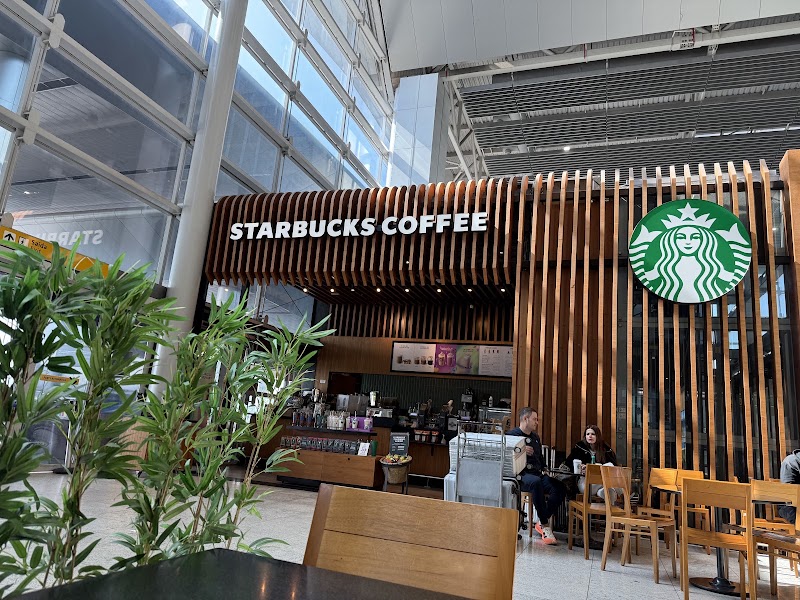 Starbucks - Starbucks, Rod. Hélio Smidt, S/N - Cumbica, Guarulhos - SP, 07190-100, Brazil