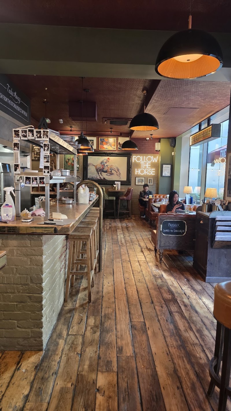 The Running Horse - The Running Horse Aldgate East, The Running Horse, 7 Piazza Walk, London E1 8FU, UK