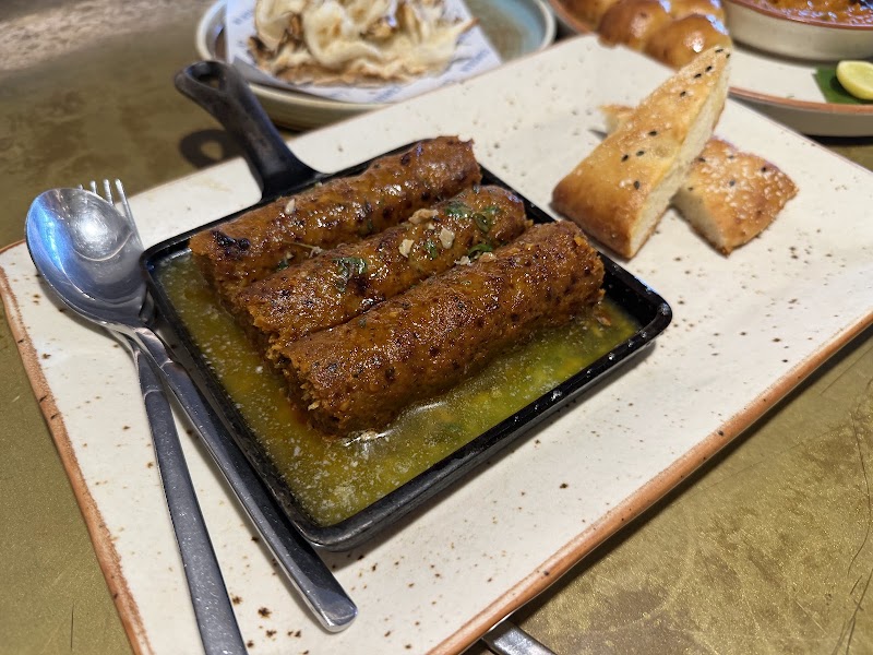 Comorin - Comorin 101, First Floor, Two Horizon Center, Horizon Colony, DLF Phase 5, Sector 43, Gurugram, Haryana 122009, India