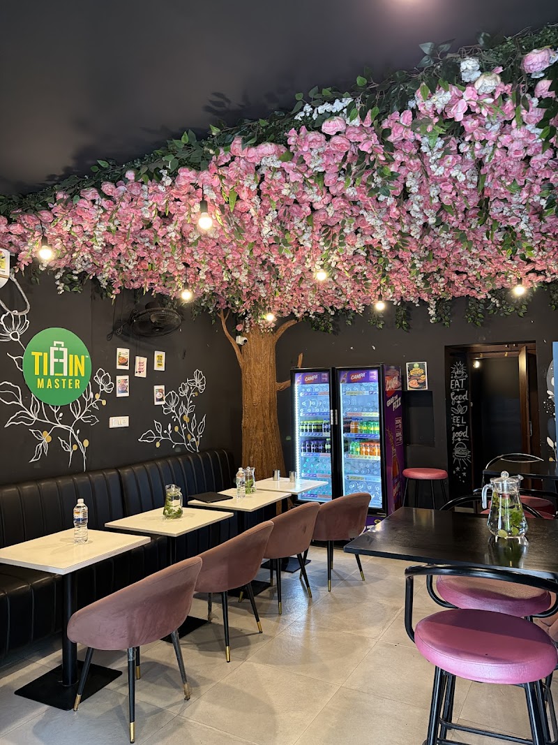 Tiffin Master - Tiffin Master 7th Cross, 17th B Main Rd, KHB Colony, 6th Block, Koramangala, Bengaluru, Karnataka 560095, India