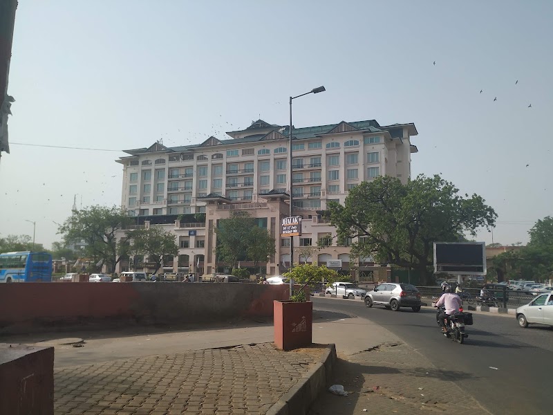 Delhi-Mirchi Restaurant - Delhi-Mirchi Restaurant, 6, Mirza Ismail Rd, near Sindhi Camp, Kanti Nagar, Bani Park, Jaipur, Jaipur Nagar Nigam Area, Rajasthan 302006, India