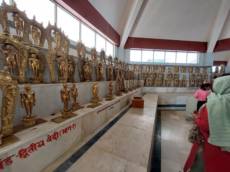 Madhuban Digamber Jain Temple - Madhuban Digamber Jain Temple, 243X+35W, Madhuban Main Rd, Madhuban, Jharkhand 825329, India