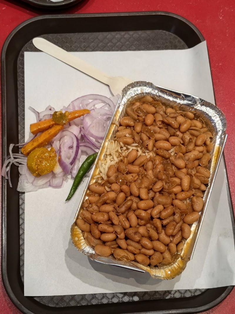 Om Bhature Wale(Regd) - Om Bhature Wale(Regd), 3514, Pyare Lal Rd, Neta Ji Subhash Market, Block 32, Krishna Nagar, Karol Bagh, New Delhi, Delhi, 110005, India