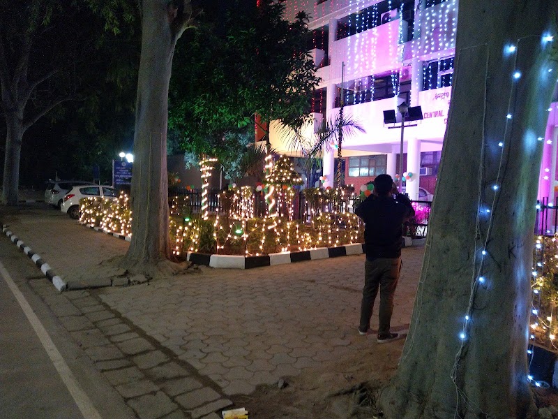 Central Administrative Tribunal Bench - Central Administrative Tribunal Bench, opp. Hotel Shivalik View, 17H, 17C, Sector 17, Chandigarh, 160017, India