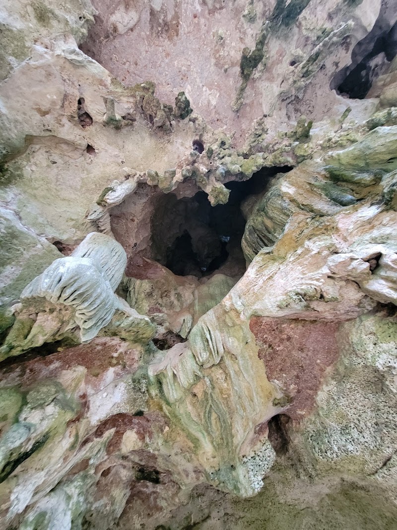 Railay stalactite - Railay stalactite 2R4R+W6 East Raylay Viewpoint Trailhead, Tambon Ao Nang, Amphoe Mueang Krabi, Chang Wat Krabi 81000, Thailand