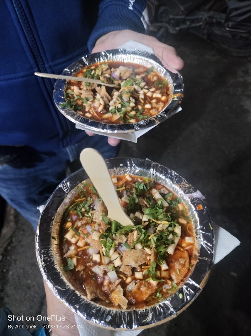 Pawan chat stall - Pawan chat stall sankatmochan road Varanasi 33/34 bandhu niwas, Saket Nagar Colony, Lanka, Varanasi, Uttar Pradesh 221005, India