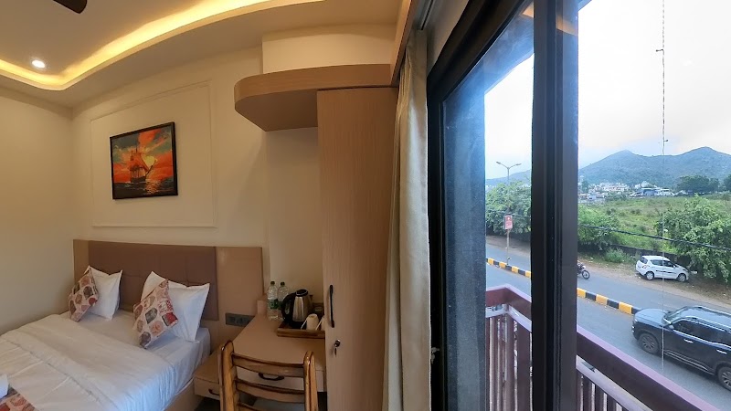 Alpine Stays By Oran Hotels - Alpine Stays By Oran Hotels 52 A, near New RTO Office, Shyam Nagar, Udaipur, Ayad Rural, Rajasthan 313001, India