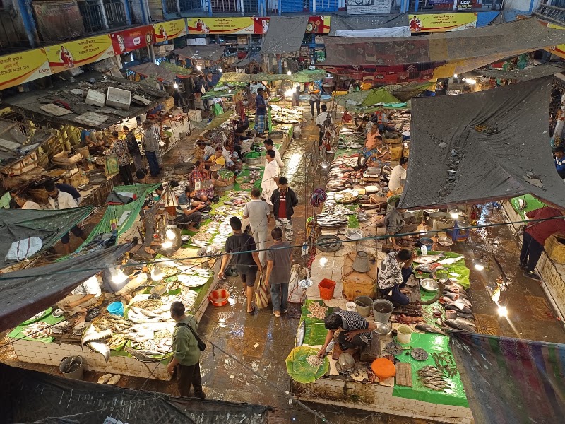 Gariahat Market - Gariahat Market, Fern Pl, Gariahat Market, Ballygunge Gardens, Gariahat, Kolkata, West Bengal 700019, India