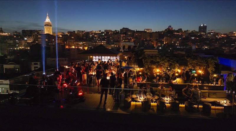 Sky Karaköy - Sky Karaköy, JW Marriott Istanbul Bosphorus, Kemankeş Karamustafa Paşa, Kemankeş Cd. No:49, 34425 Beyoğlu/İstanbul, Türkiye