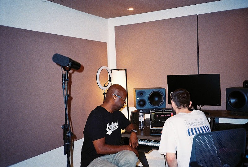 Qube Hackney - DJ & recording studios - Qube Hackney - DJ & recording studios 5B Prince Edward Rd, London E9 5LX, UK
