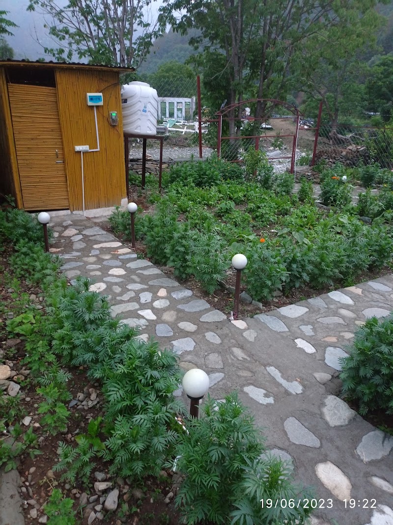 Jhutiya Talla Ramgarh Nainital - Jhutiya Talla Ramgarh Nainital, CHW6+C7R, Kaichi - Ramgarh Rd, Ramgarh, Uttarakhand 263137, India