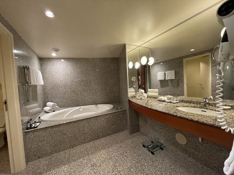 The Atrium Hotel & Conference Centre, Paris CDG Airport by Penta - The Atrium Hotel & Conference Centre, Paris CDG Airport by Penta, 351 Av. du Bois de la Pie, 95700 Roissy-en-France, France