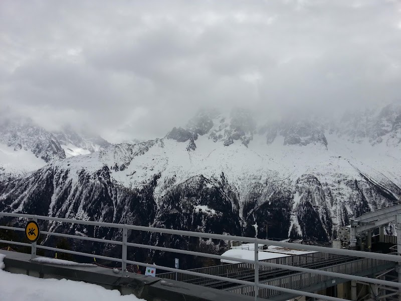 Parking Place du Mont-Blanc - Parking Place du Mont-Blanc, Pl. du Mont-Blanc, 74400 Chamonix-Mont-Blanc, France