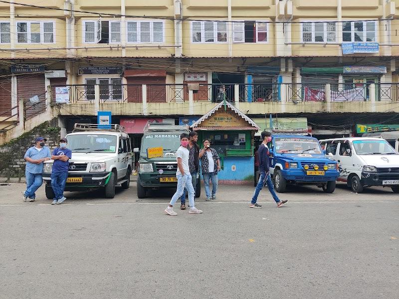 DARJEELING MOTOR STAND - DARJEELING MOTOR STAND 27W8+36F, N C. Goenka Rd, Chauk Bazaar, Darjeeling, West Bengal 734101, India