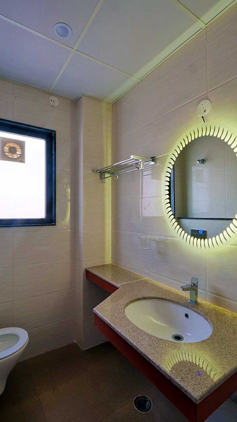 Green Leaf Residency - Green Leaf Residency 56/5, Mehrauli Rd, near SBI Main Branch, Sector 15 Part 2, Sector 14, Gurugram, Haryana 122007, India