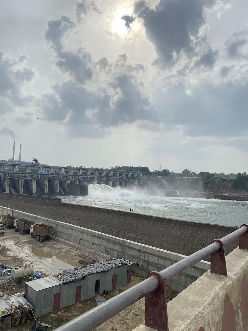 Kota Barrage - Kota Barrage Chambal River, Electricity Board Area, Kota, Rajasthan 324008, India