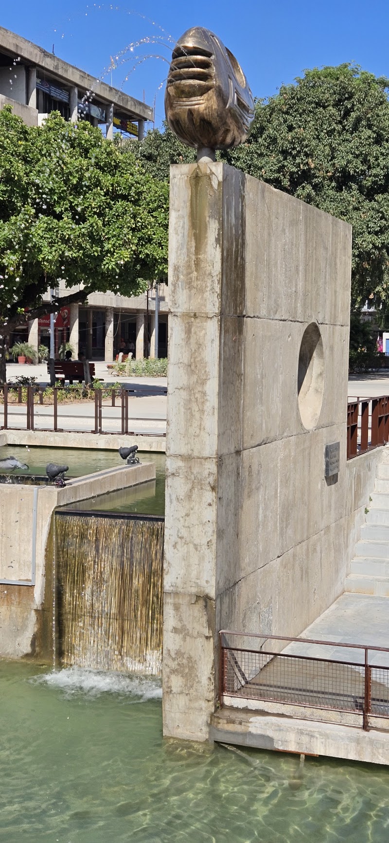 Plaza Fountain - Plaza Fountain, PQRJ+5PQ, Shopping Plaza, 17D, Sector 17, Chandigarh, 160017, India