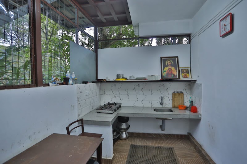 Double Trees Staycation - Double Trees Staycation chirackel h pottankadu p.o 20acre, Munnar, Kerala 685565, India