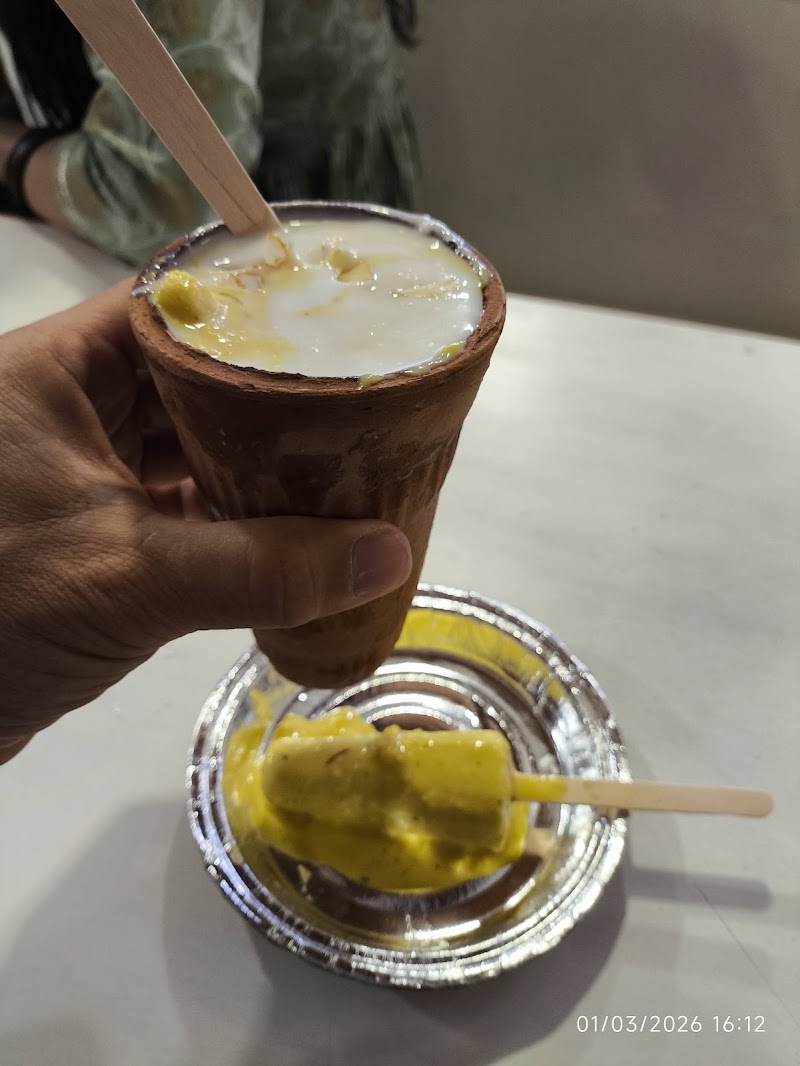 Sardar Ji Lassi Sharbat(Jai Hind Sharbat Lassi) - Sardar Ji Lassi Sharbat(Jai Hind Sharbat Lassi) 31, Nehru Bazar Rd, Nehru Bazar, Modikhana, Jaipur, Jaipur Nagar Nigam Area, Rajasthan 302003, India