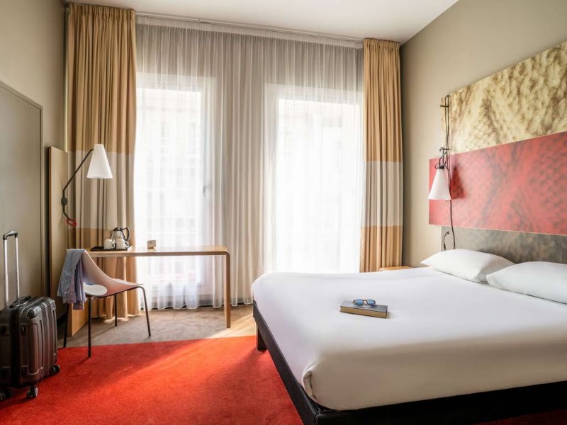 ibis Edinburgh Centre Royal Mile - ibis Edinburgh Centre Royal Mile, Off Royal Mile, 6 Hunter Square, Edinburgh EH1 1QW, UK