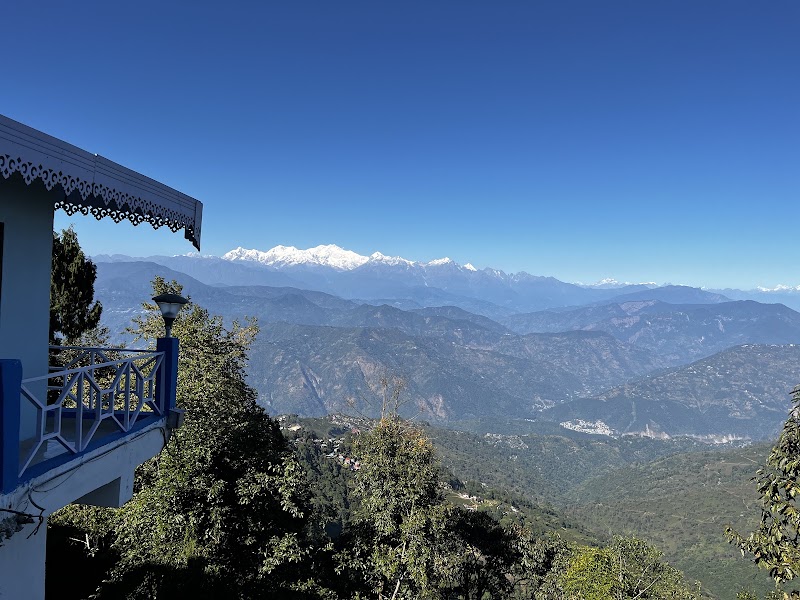 Oasis Apartment Homestay (2BHK Apartment with Breakfast) - Oasis Apartment Homestay (2BHK Apartment with Breakfast) near Zoo Directors Bunglow, above government college, Richmond Hill, Darjeeling, West Bengal 734101, India
