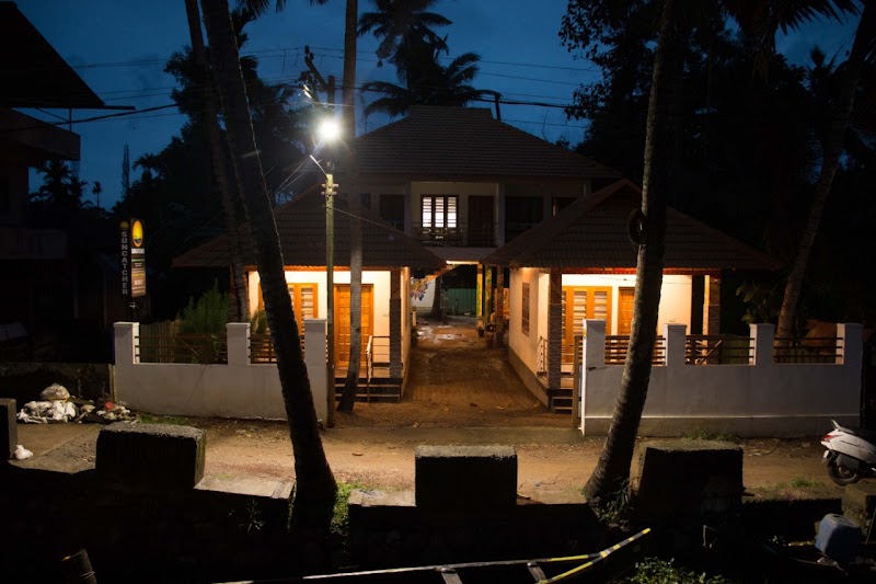 Keralan Homestay Alleppey - Keralan Homestay Alleppey Keralan Homestay, Sreevalsam Inn, C/o, Punnamada Finishing Point Road, Thathampally, Alappuzha, Kerala 688013, India