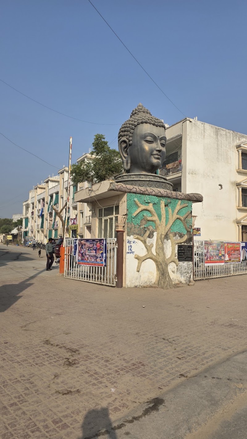 Officers enclave 2 apnaghar shalimar extension y