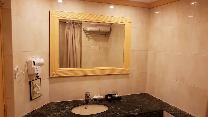 Quality Inn Sabari Grand - Quality Inn Sabari Grand Quality Inn Sabari grand 29, Thirumalai Pillai Rd, Thirumurthy Nagar, Satyamurthy Nagar, T. Nagar, Chennai, Tamil Nadu 600017, India