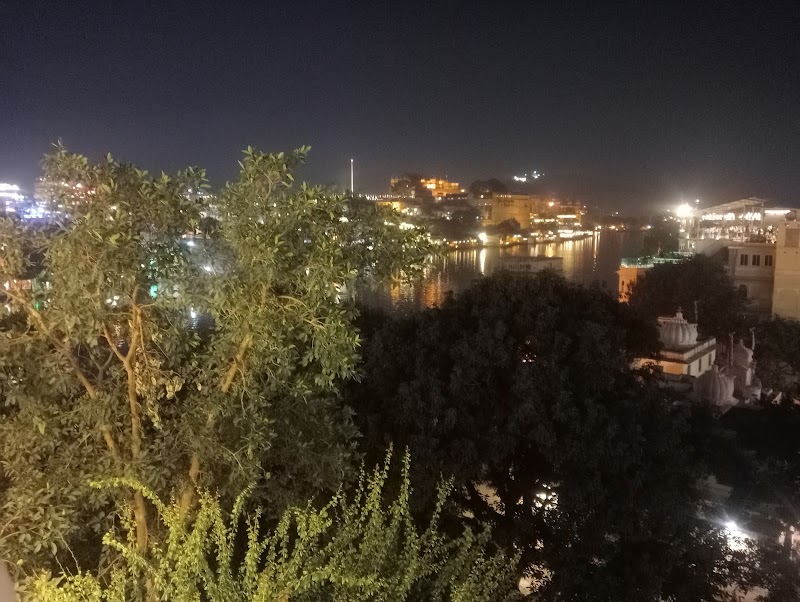 Galaxy Rooftop Restaurant - Galaxy Rooftop Restaurant 138 ,mildlife hostel, chandpole Mildlife hostel, Nag Marg, amrai road, Ambamata, Udaipur, Rajasthan 313001, India